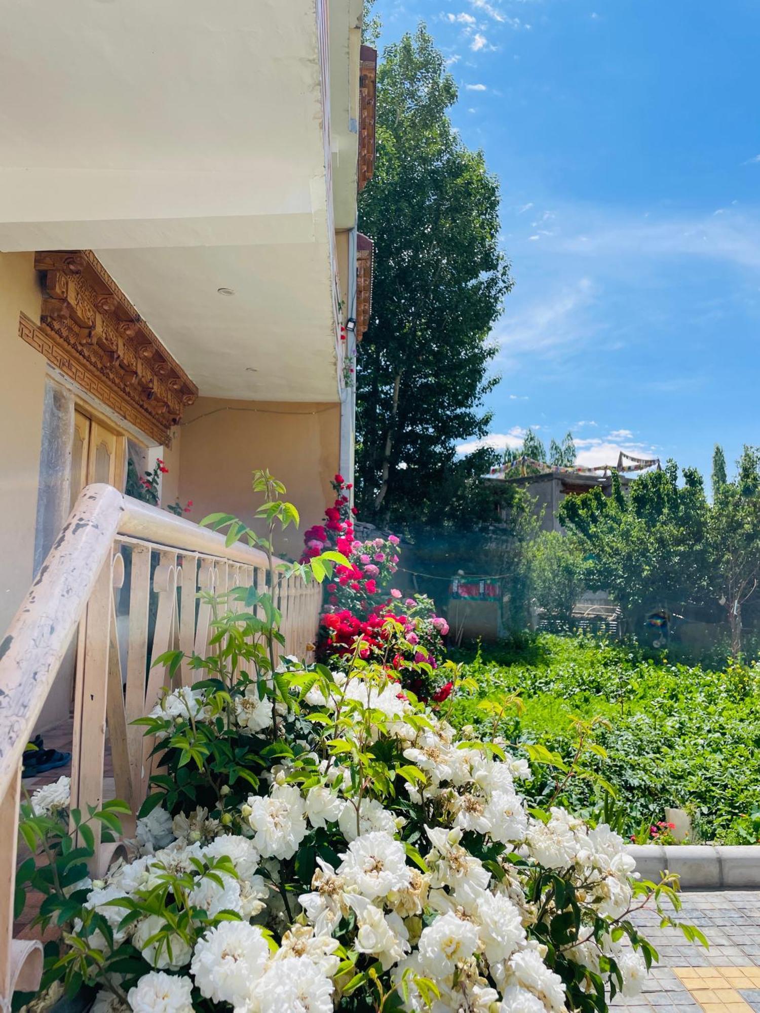 Zlatan Guest House Лех Экстерьер фото